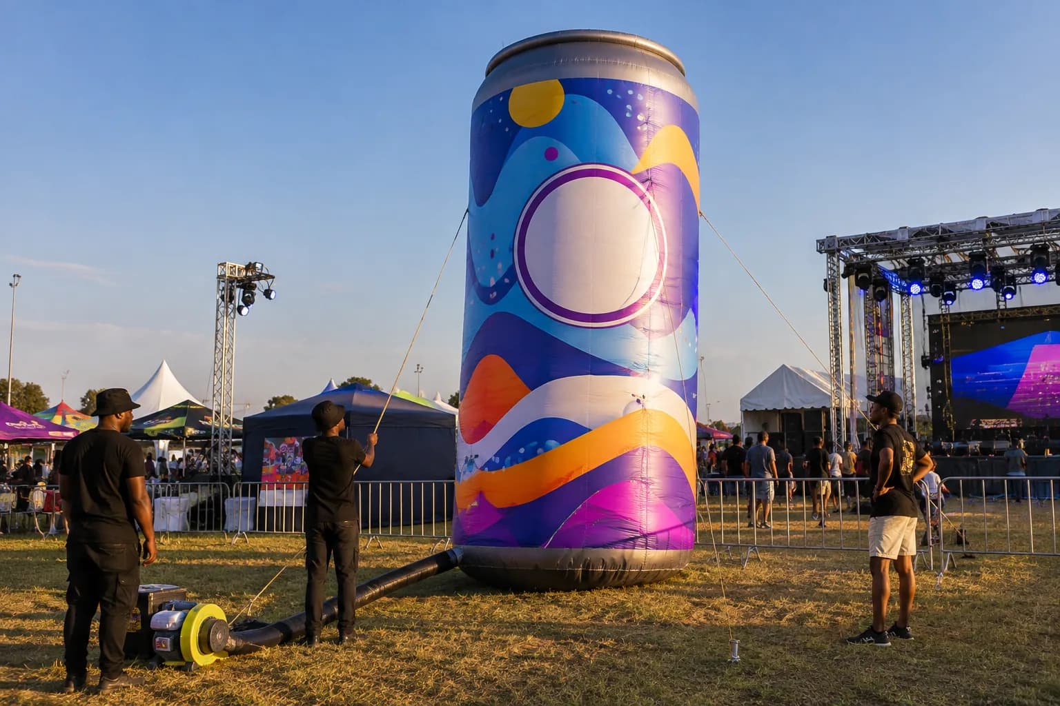 6 m Beverage Can Replica for a Four-City Festival Tour
