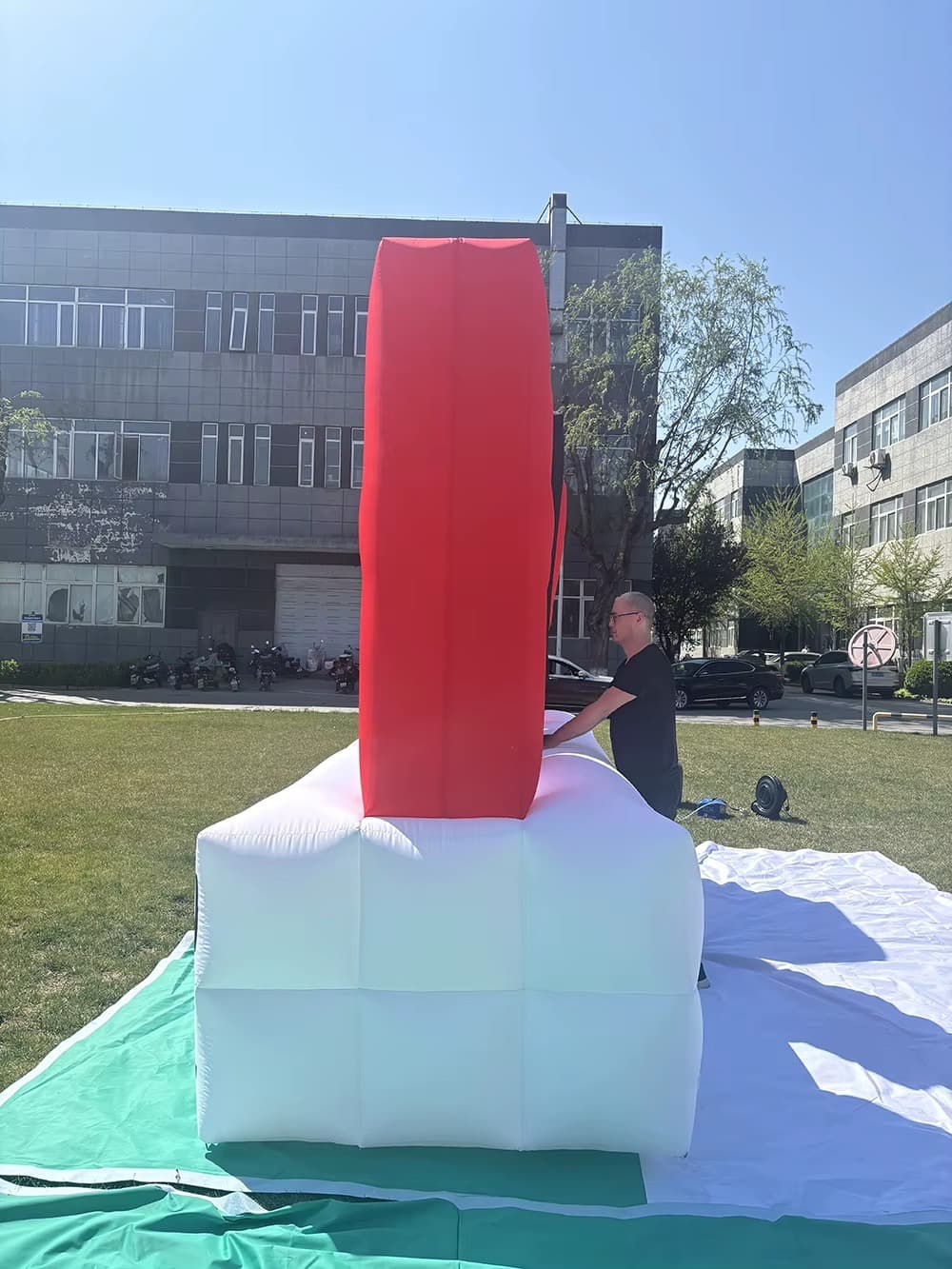 Custom Giant Inflatable Letters & Logo Signs Detail 4